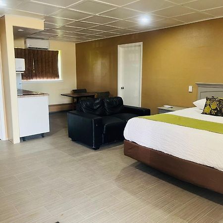 Travelodge By Wyndham Moose Jaw Exterior foto