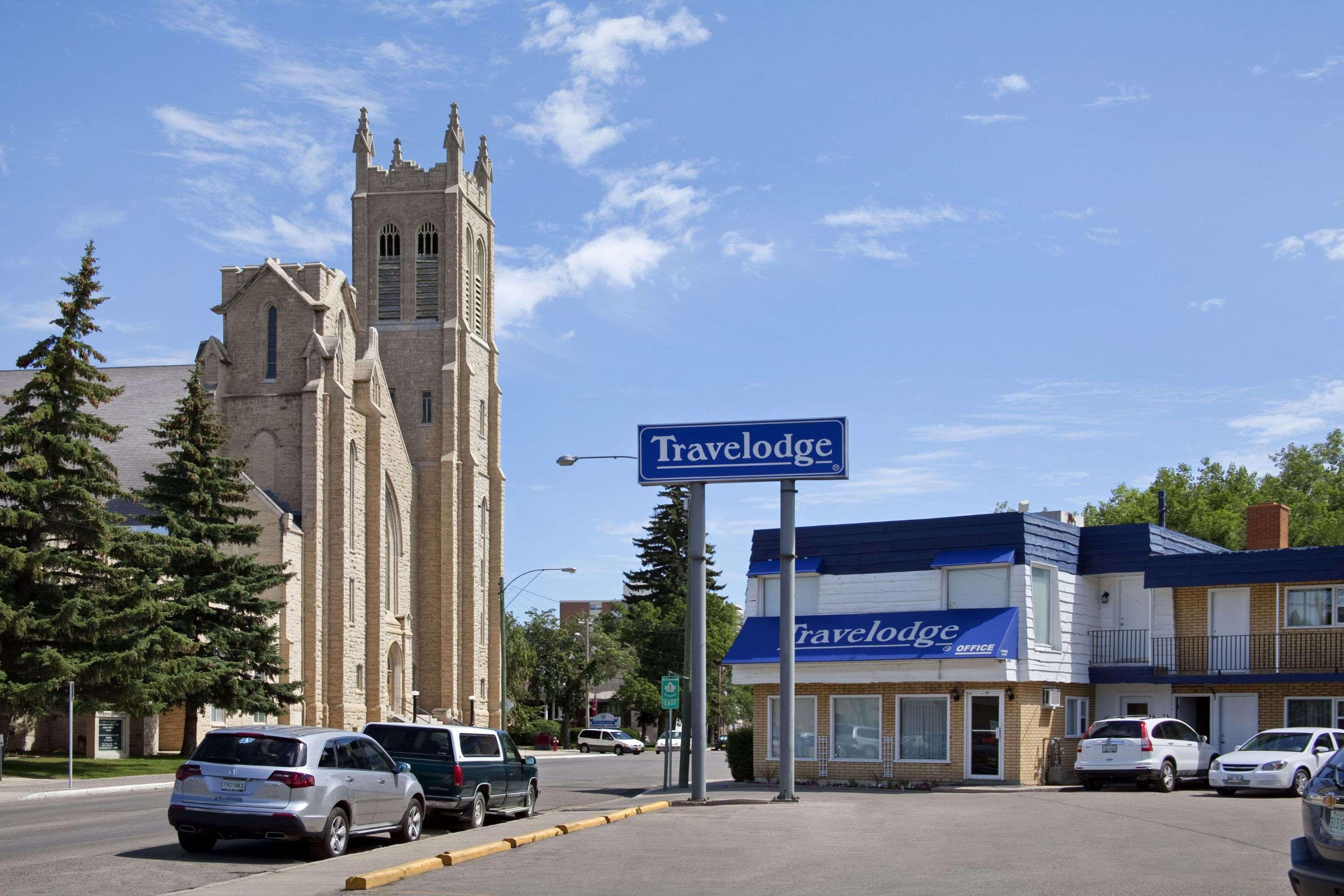 Travelodge By Wyndham Moose Jaw Exterior foto