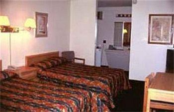 Travelodge By Wyndham Moose Jaw Quarto foto